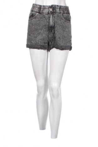 Damen Shorts Fb Sister, Größe M, Farbe Grau, Preis 9,72 €