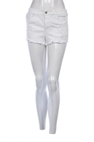 Damen Shorts Forever 21, Größe M, Farbe Weiß, Preis € 8,99