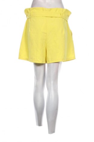 Damen Shorts NEW COLLECTION, Größe M, Farbe Gelb, Preis € 14,99