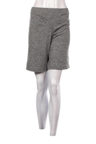Damen Shorts Reebok, Größe XL, Farbe Grau, Preis € 23,99