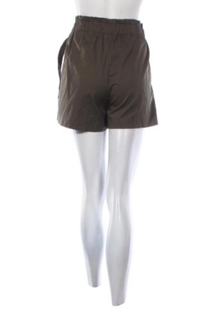 Damen Shorts Reserved, Größe S, Farbe Grün, Preis € 8,99
