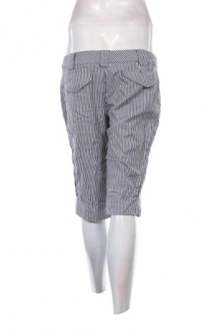 Damen Shorts United Colors Of Benetton, Größe M, Farbe Mehrfarbig, Preis € 13,99