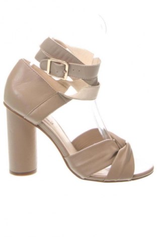 Damenschuhe Kiomi, Größe 38, Farbe Beige, Preis € 43,74