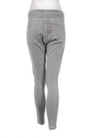 Damenhose Bershka, Größe L, Farbe Mehrfarbig, Preis 18,99 €