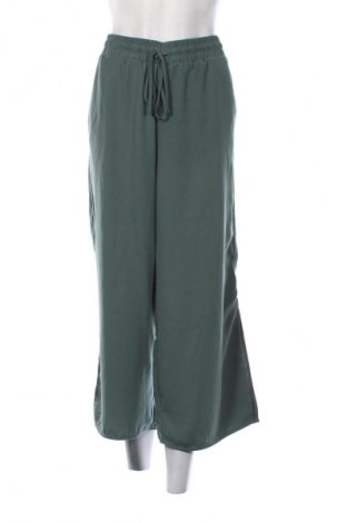 Damenhose Pull&Bear, Größe S, Farbe Grün, Preis € 11,99