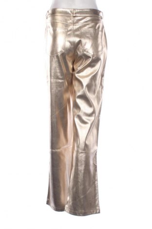 Damenhose Stradivarius, Größe M, Farbe Golden, Preis 15,58 €