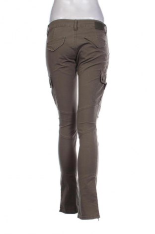 Damenhose True, Größe M, Farbe Grün, Preis € 21,00