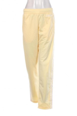 Női sport nadrág Adidas Originals, Méret S, Szín Sárga, Ár 25 069 Ft