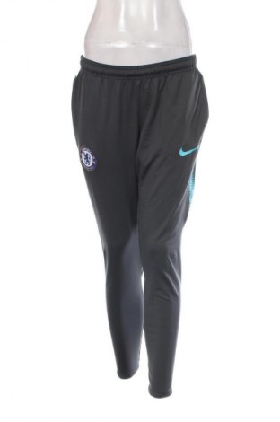 Pantaloni trening de femei Nike, Mărime L, Culoare Gri, Preț 139,99 Lei