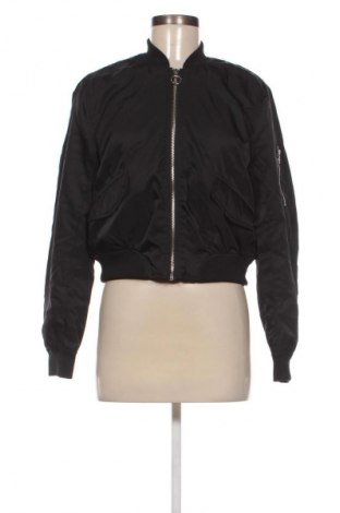Geacă de femei Pull&Bear, Mărime M, Culoare Negru, Preț 163,99 Lei