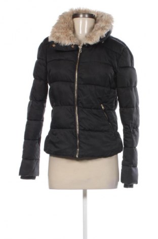 Дамско яке Pull&Bear, Размер M, Цвят Черен, Цена 58,99 лв.