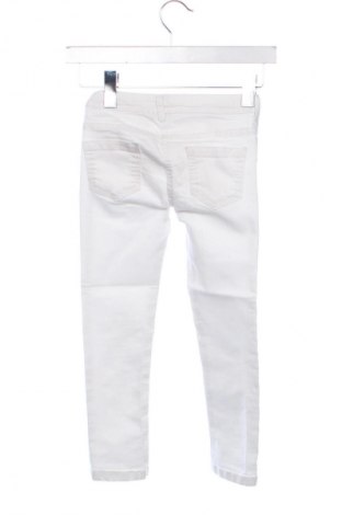Kinderjeans C&A, Größe 5-6y/ 116-122 cm, Farbe Weiß, Preis € 11,99