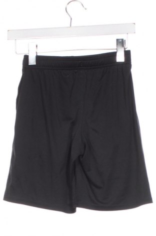 Dětské krátké kalhoty  Under Armour, Velikost 10-11y/ 146-152 cm, Barva Černá, Cena  449,00 Kč