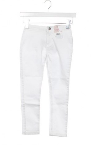 Kinderhose F&F, Größe 6-7y/ 122-128 cm, Farbe Weiß, Preis € 11,99