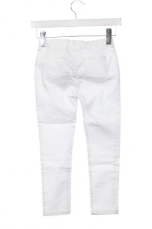 Kinderhose F&F, Größe 6-7y/ 122-128 cm, Farbe Weiß, Preis € 11,99