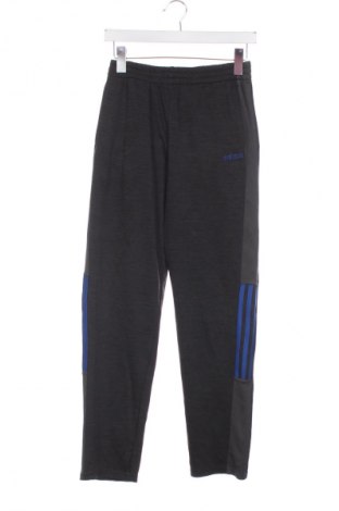Dětské tepláky Adidas, Velikost 11-12y/ 152-158 cm, Barva Vícebarevné, Cena  459,00 Kč