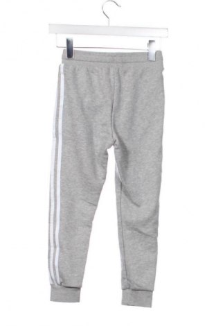 Παιδική κάτω φόρμα Adidas Originals, Μέγεθος 7-8y/ 128-134 εκ., Χρώμα Γκρί, Τιμή 39,00 €
