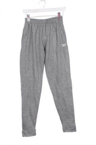 Dětské tepláky Reebok, Velikost 15-18y/ 170-176 cm, Barva Šedá, Cena  549,00 Kč