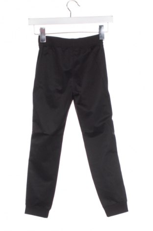 Kinder Sporthose Under Armour, Größe 6-7y/ 122-128 cm, Farbe Schwarz, Preis 23,99 €
