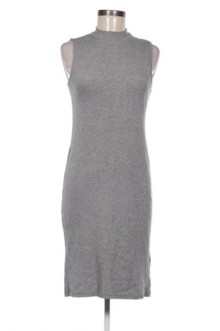 Kožené šaty  H&M, Velikost M, Barva Šedá, Cena  309,00 Kč