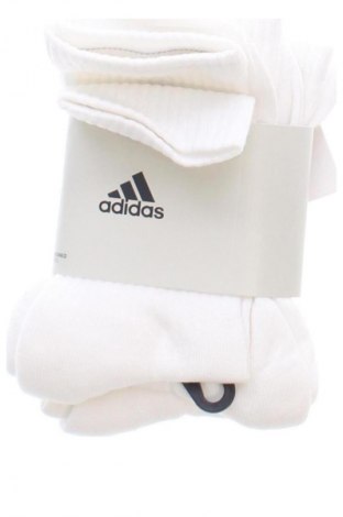 Комплект Adidas, Размер S, Цвят Бял, Цена 46,99 лв.