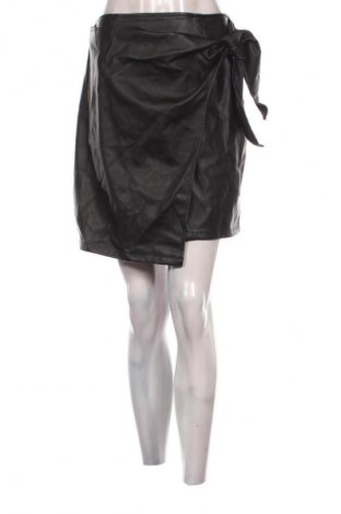 Rock Karo Kauer x NA-KD, Größe M, Farbe Schwarz, Preis 28,99 €