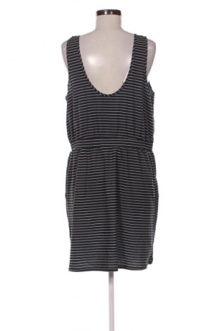 Φόρεμα All In Motion, Μέγεθος L, Χρώμα Πολύχρωμο, Τιμή 11,99 €