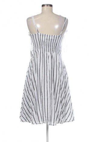 Kleid Amisu, Größe M, Farbe Mehrfarbig, Preis 20,99 €