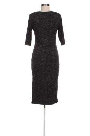 Kleid Amisu, Größe M, Farbe Grau, Preis 18,99 €