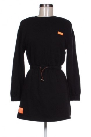 Šaty  Bershka, Veľkosť XS, Farba Čierna, Cena  9,95 €