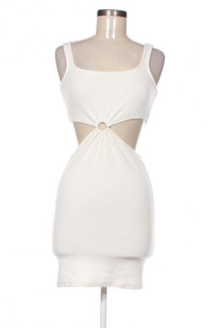 Kleid Bershka, Größe S, Farbe Weiß, Preis € 11,99