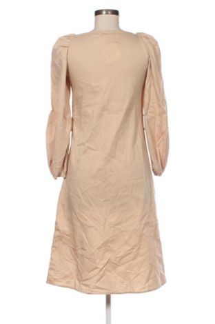 Kleid Boohoo, Größe XS, Farbe Beige, Preis € 10,99