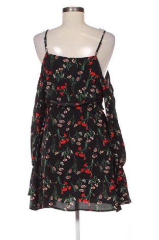 Kleid Boohoo, Größe M, Farbe Mehrfarbig, Preis 20,99 €