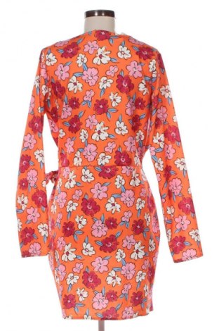 Kleid Boohoo, Größe L, Farbe Mehrfarbig, Preis € 14,99