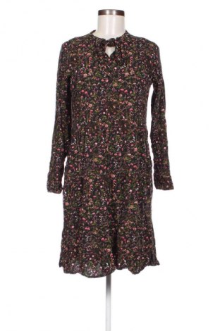 Kleid Carry, Größe M, Farbe Mehrfarbig, Preis 9,99 €