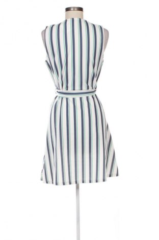 Kleid Defacto, Größe L, Farbe Mehrfarbig, Preis 15,99 €
