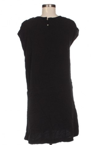 Рокля Edc By Esprit, Размер M, Цвят Черен, Цена 22,99 лв.