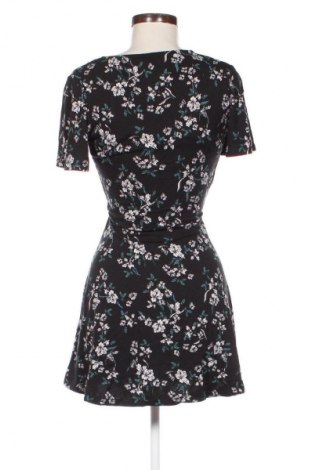 Šaty  F&F, Velikost XS, Barva Vícebarevné, Cena  371,00 Kč