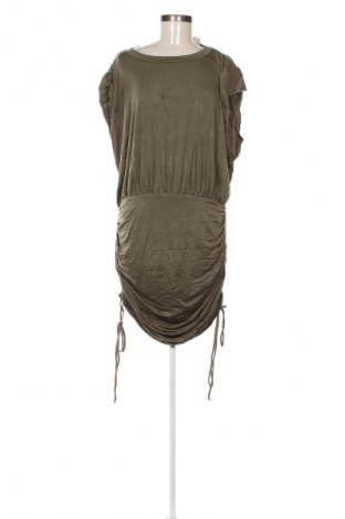 Kleid Fashion nova, Größe XL, Farbe Grün, Preis € 12,99