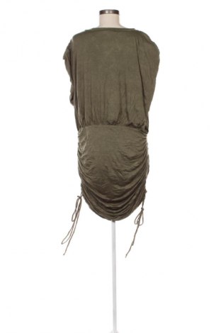 Kleid Fashion nova, Größe XL, Farbe Grün, Preis € 12,99