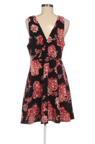 Šaty  Forever 21, Velikost XXL, Barva Vícebarevné, Cena  299,00 Kč