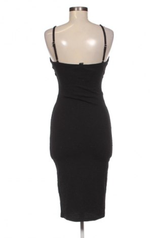 Ruha Forever 21, Méret M, Szín Fekete, Ár 5 079 Ft