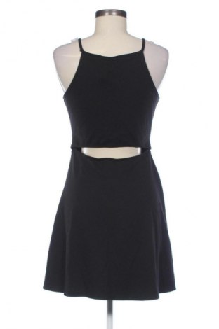 Sukienka Gina Tricot, Rozmiar M, Kolor Czarny, Cena 52,99 zł