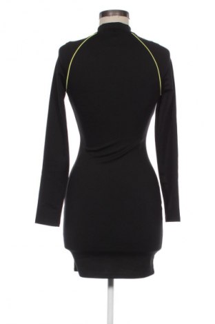 Kleid H&M Divided, Größe S, Farbe Schwarz, Preis € 14,77