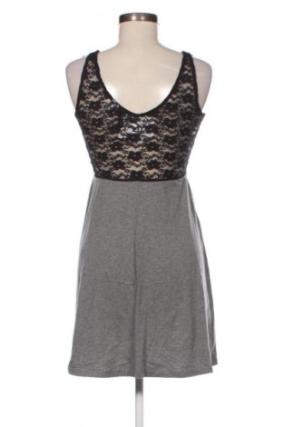 Sukienka H&M Divided, Rozmiar S, Kolor Szary, Cena 105,75 zł