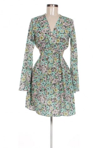 Kleid House, Größe M, Farbe Mehrfarbig, Preis € 12,99
