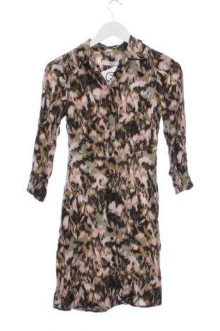 Kleid Mango, Größe XS, Farbe Mehrfarbig, Preis € 15,99