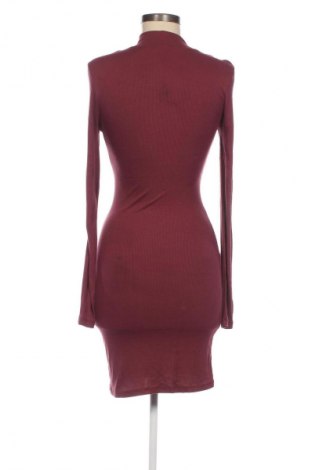 Kleid Missguided, Größe S, Farbe Aschrosa, Preis € 15,00
