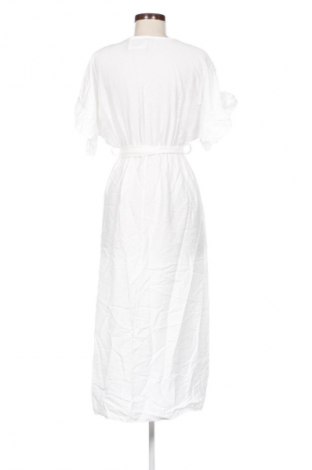 Ruha NEW COLLECTION, Méret M, Szín Fehér, Ár 9 570 Ft