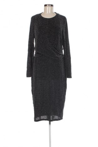 Φόρεμα New Look, Μέγεθος XL, Χρώμα Ασημί, Τιμή 6,99 €